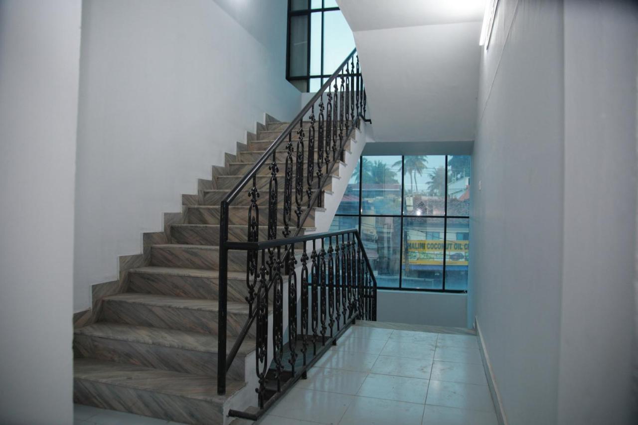 Отель Meghna Residency Тривандрум Экстерьер фото