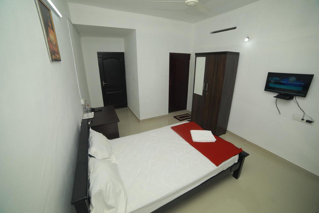 Отель Meghna Residency Тривандрум Экстерьер фото