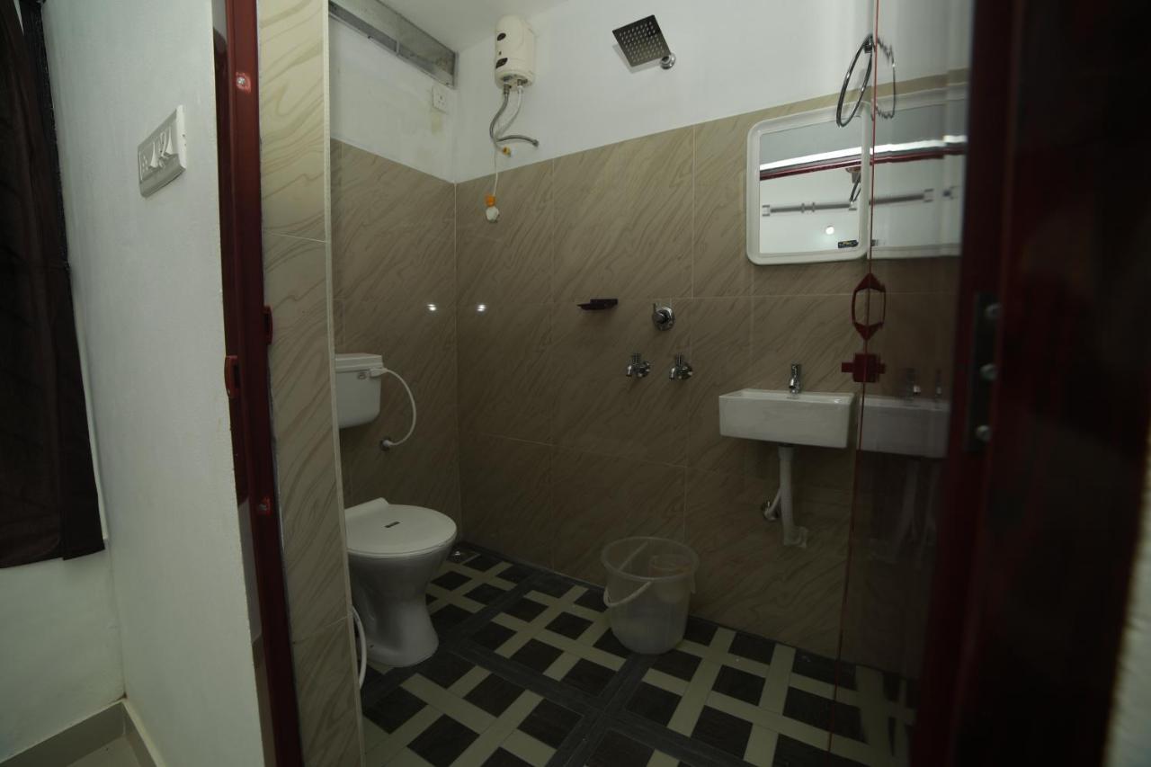 Отель Meghna Residency Тривандрум Экстерьер фото