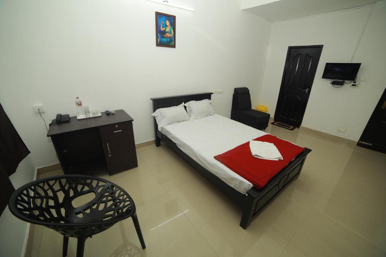 Отель Meghna Residency Тривандрум Экстерьер фото